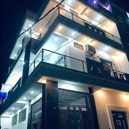 Shri Ram International Home Stay Ayodhya Екстер'єр фото
