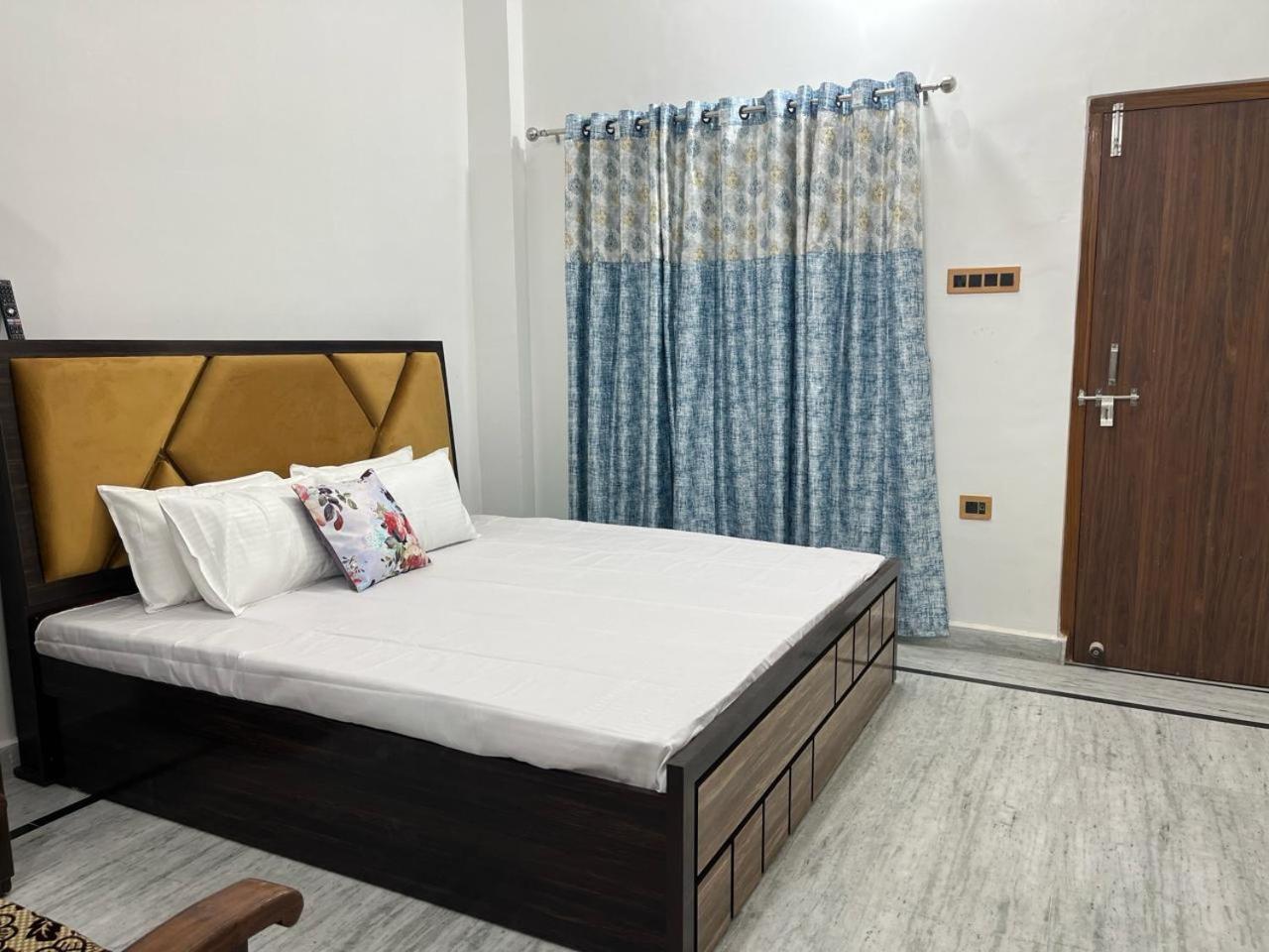 Shri Ram International Home Stay Ayodhya Екстер'єр фото