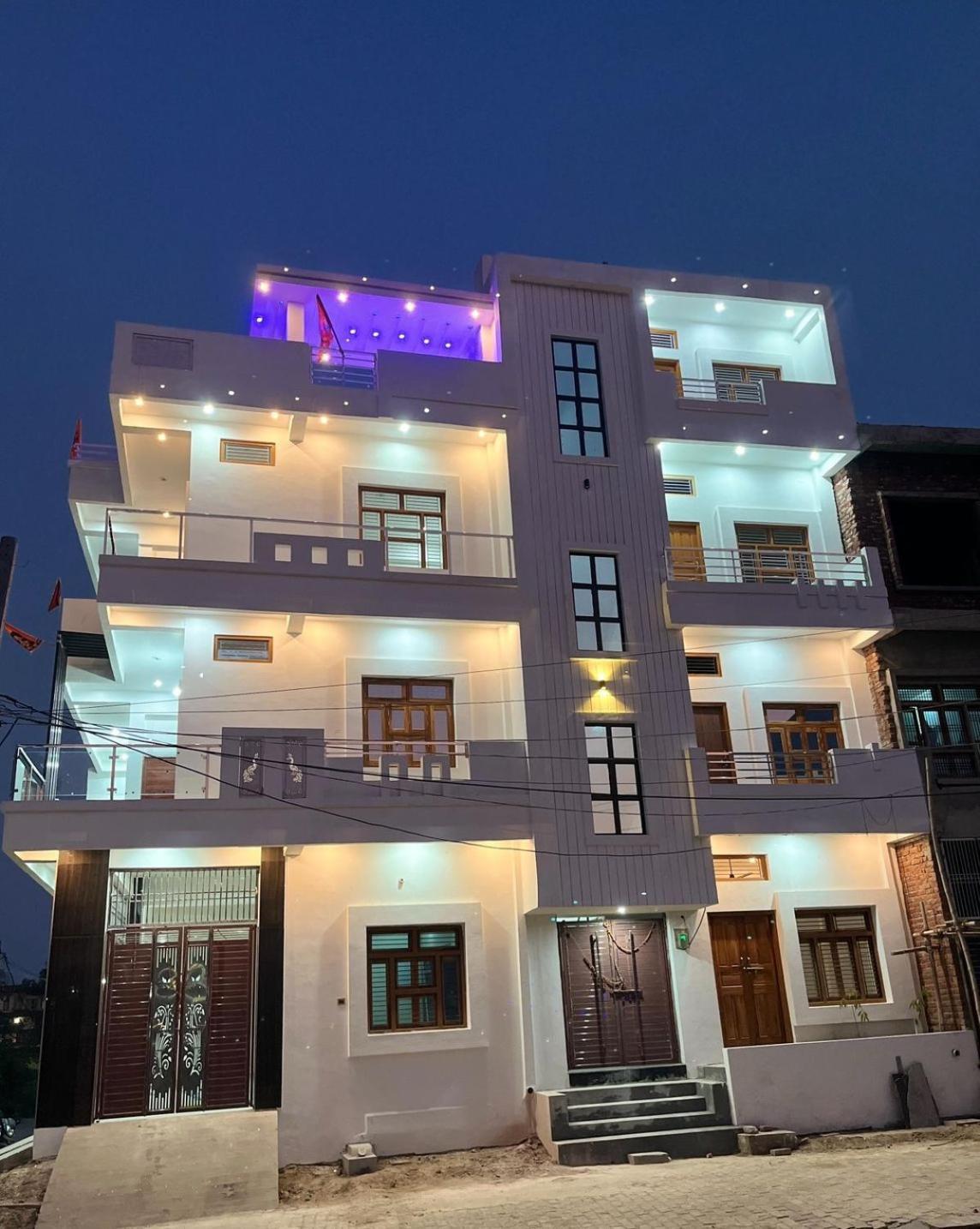 Shri Ram International Home Stay Ayodhya Екстер'єр фото