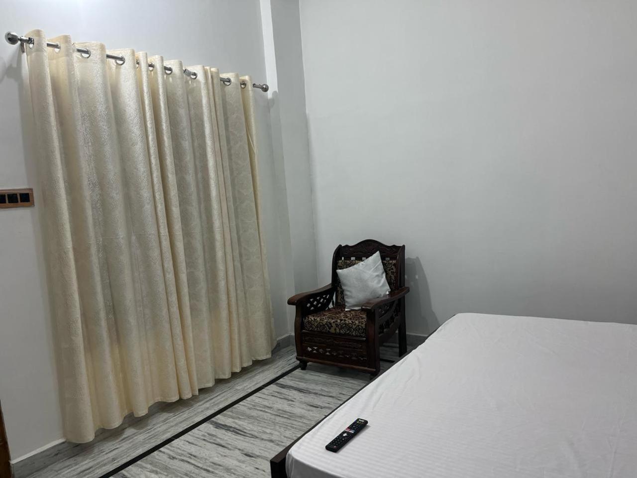 Shri Ram International Home Stay Ayodhya Екстер'єр фото
