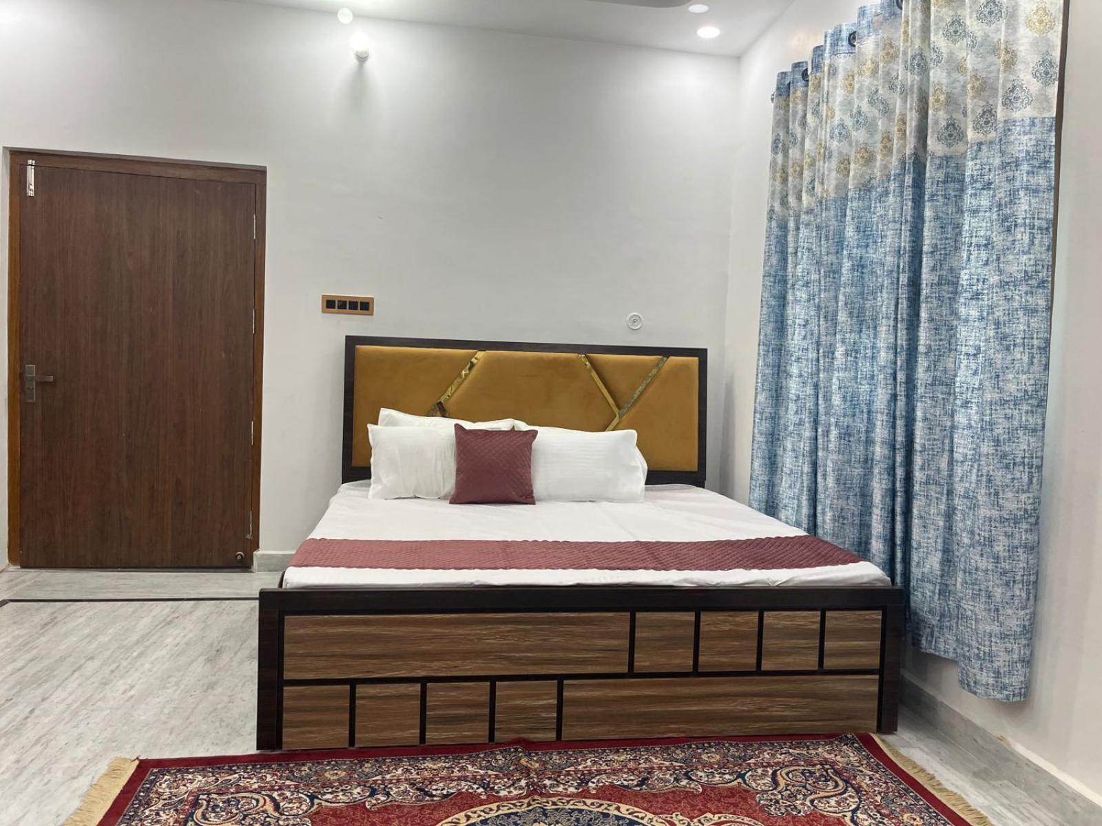 Shri Ram International Home Stay Ayodhya Екстер'єр фото