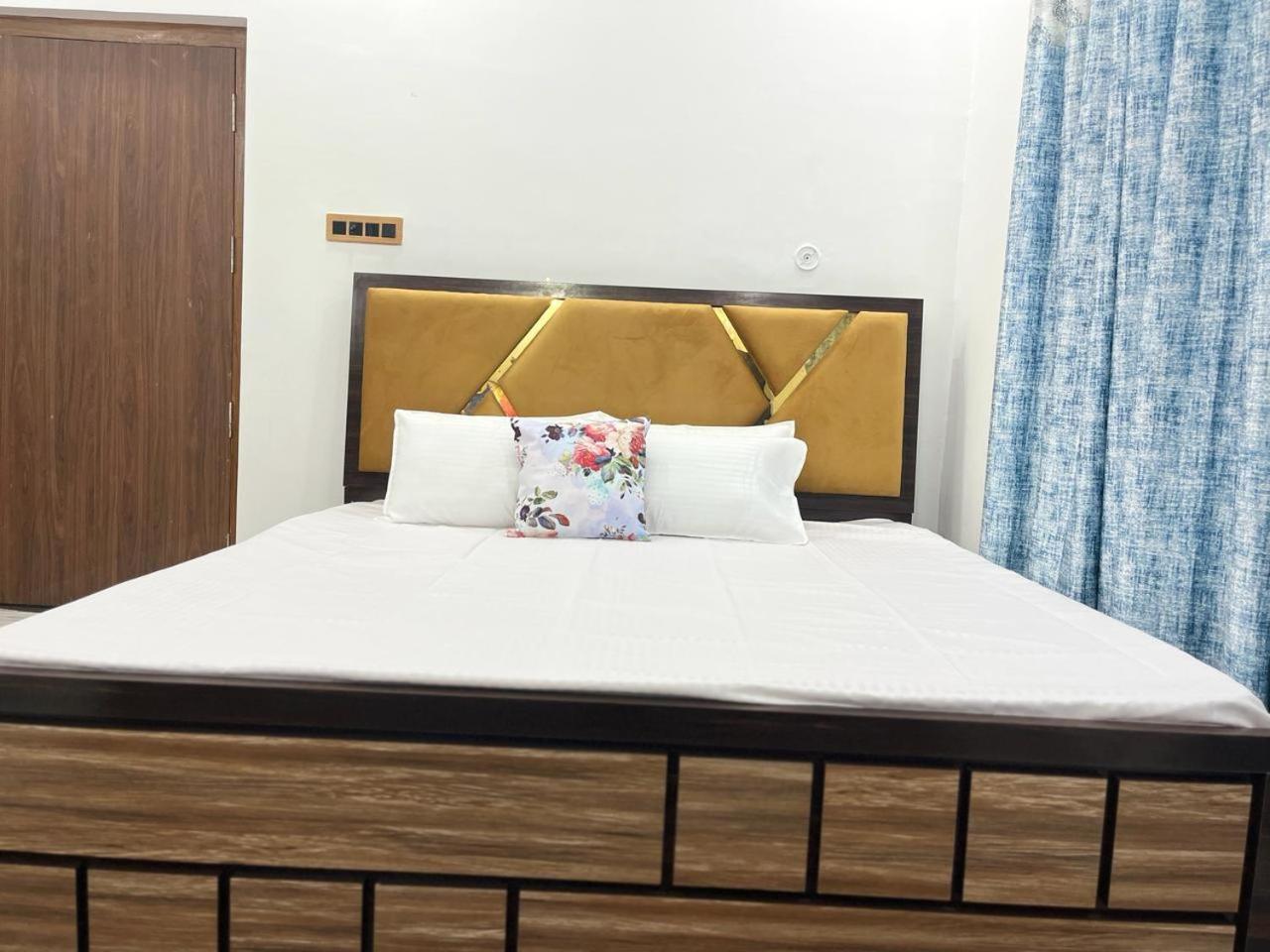 Shri Ram International Home Stay Ayodhya Екстер'єр фото