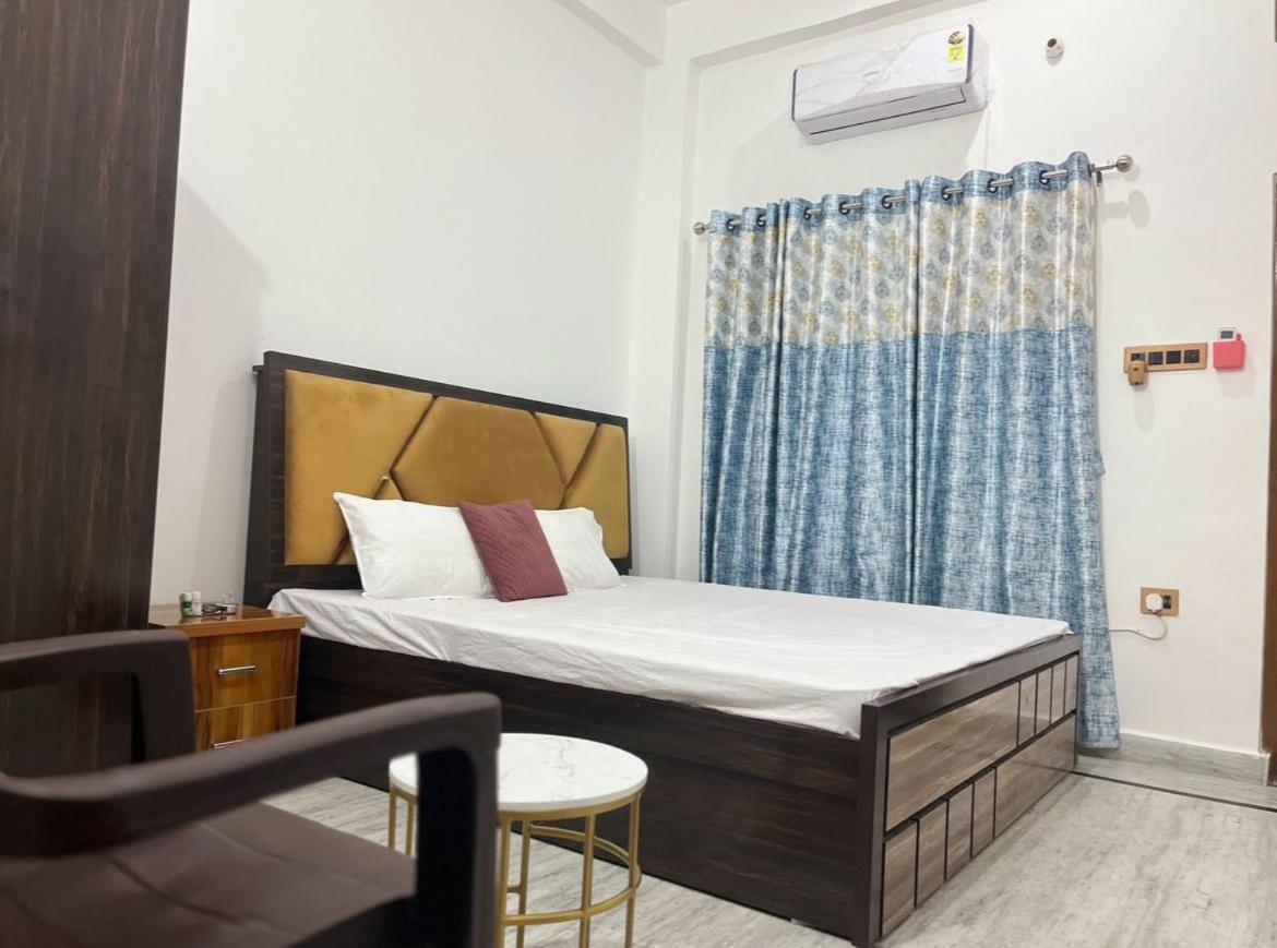 Shri Ram International Home Stay Ayodhya Екстер'єр фото