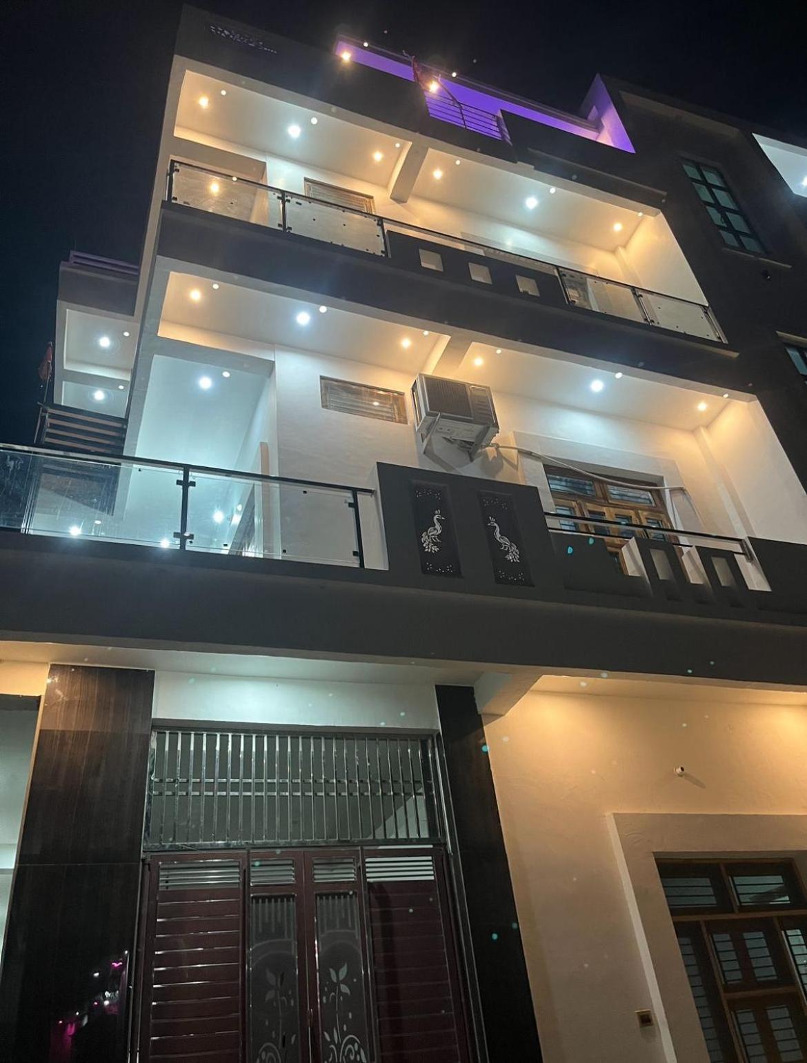 Shri Ram International Home Stay Ayodhya Екстер'єр фото
