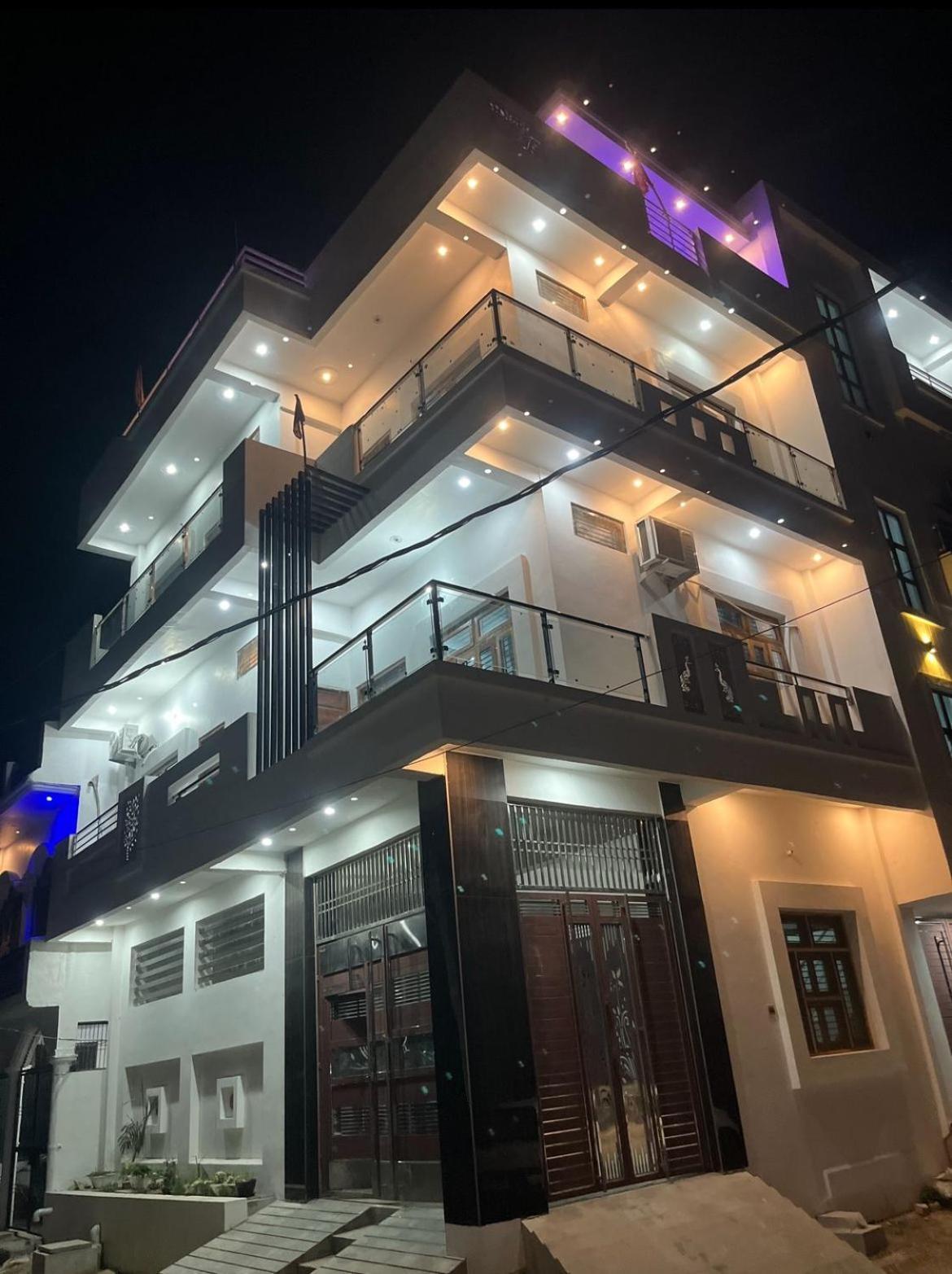 Shri Ram International Home Stay Ayodhya Екстер'єр фото